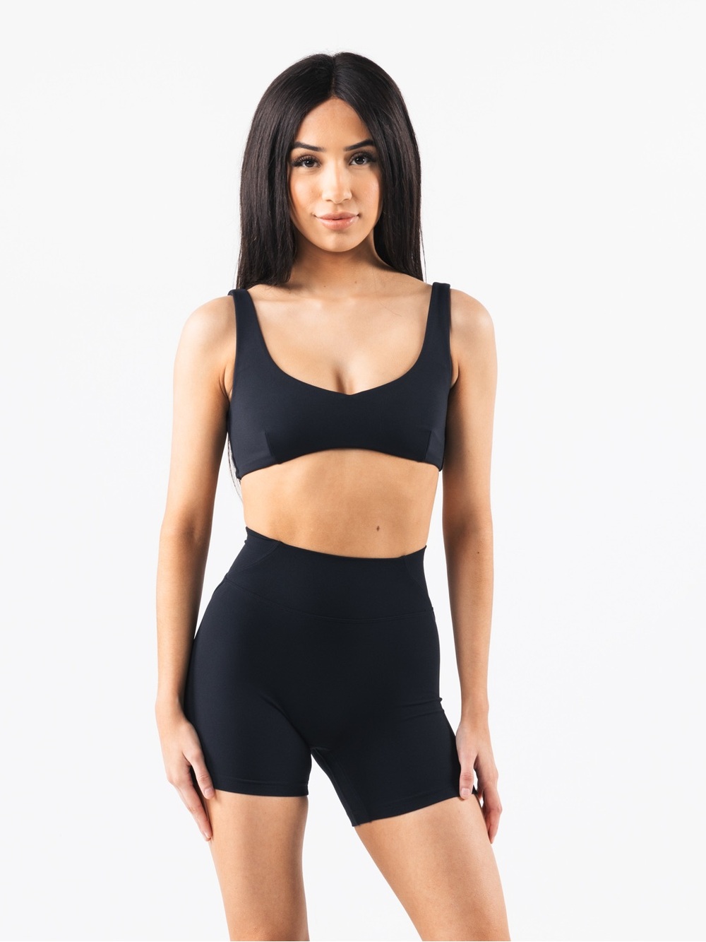 *NWT* Alphalete Aura Sculpt Bra - Black - Medium